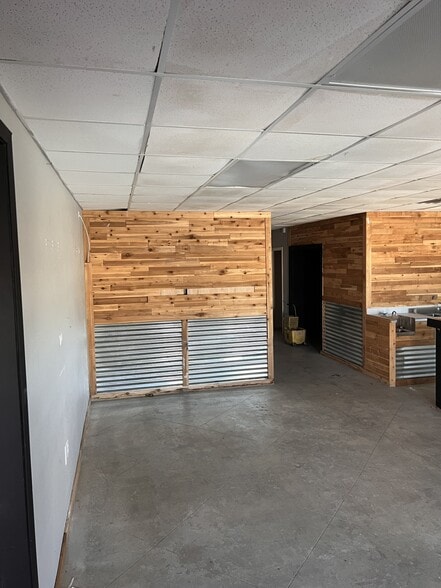 More Photos Of 12509 N Saginaw Blvd, Fort Worth Light Distribution For Lease