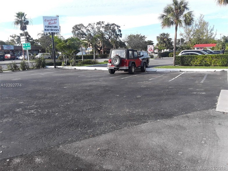 More Photos Of 1512 NE 4th Ave, Fort Lauderdale General Retail For Lease