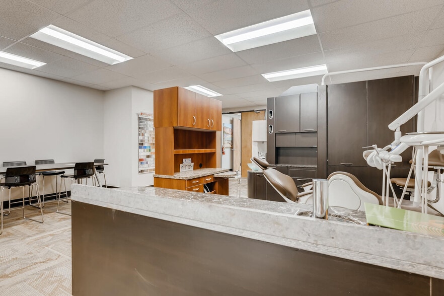 More Photos Of 7070 S Tucson Way, Englewood Flex For Lease