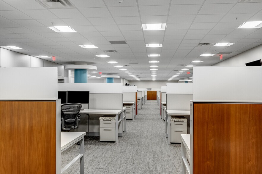 More Photos Of 1050 Satcom Ln, Melbourne Office For Sale