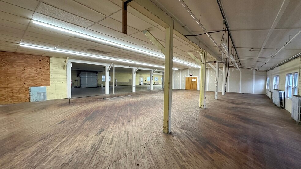 More Photos Of 200 Monroe St, Pottstown Warehouse For Lease