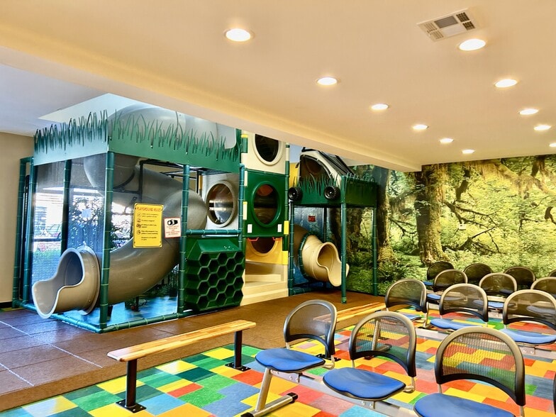 More Photos Of 4404-4416 W Houston St, Broken Arrow Medical For Sale