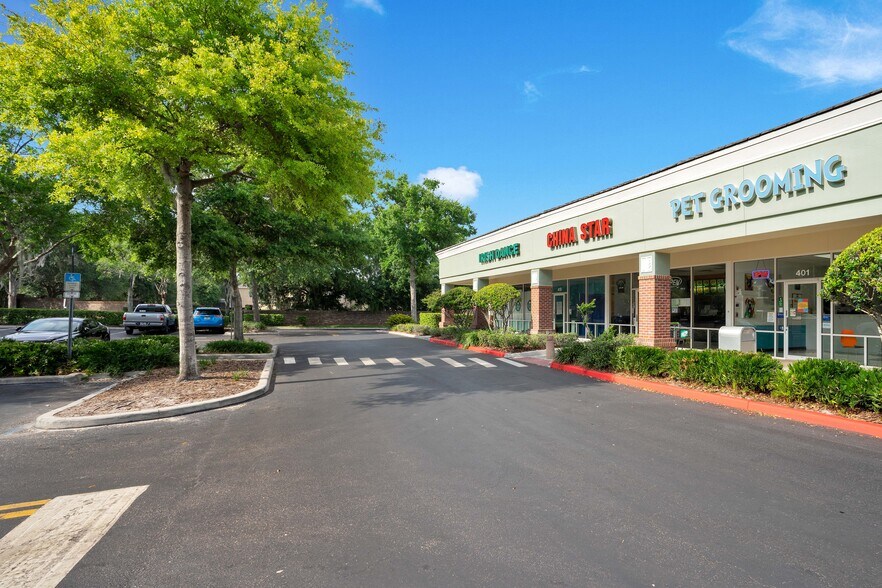 More Photos Of 1720 E Silver Star Rd, Ocoee General Retail For Lease