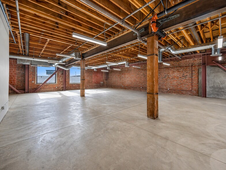 More Photos Of 440 Seaton St, Los Angeles Loft Creative Space For Lease