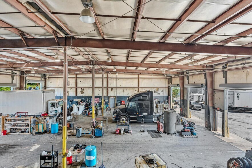 More Photos Of 6525 Marbut Rd, Lithonia Warehouse For Lease