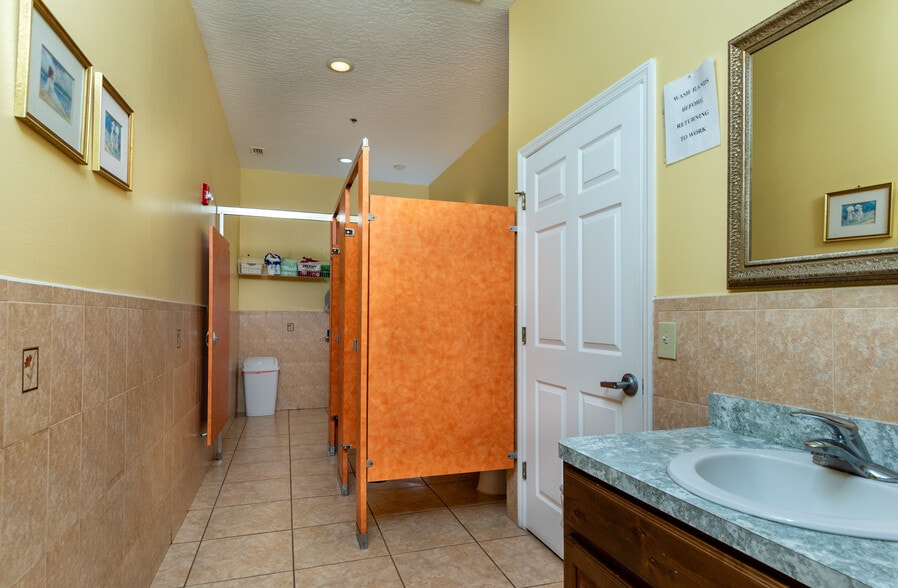 More Photos Of 422 Martin Rd SE, Palm Bay Daycare Center For Sale