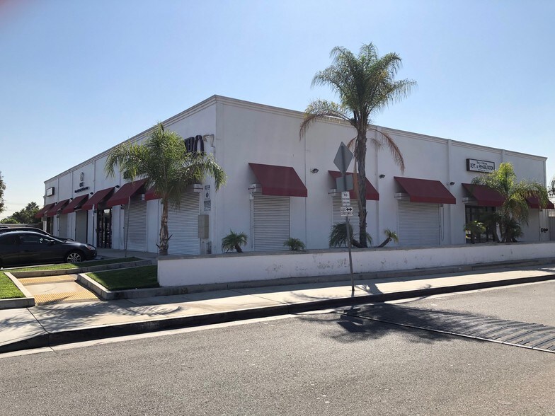 More Photos Of 5140 E Florence Ave, Bell Freestanding For Lease