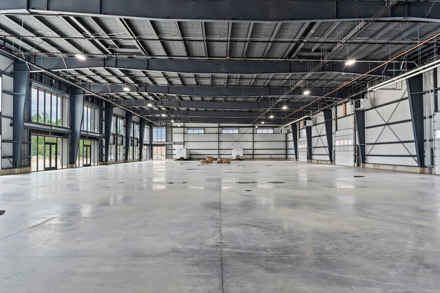 More Photos Of 1204 N 2000 W, Farr West Flex For Lease