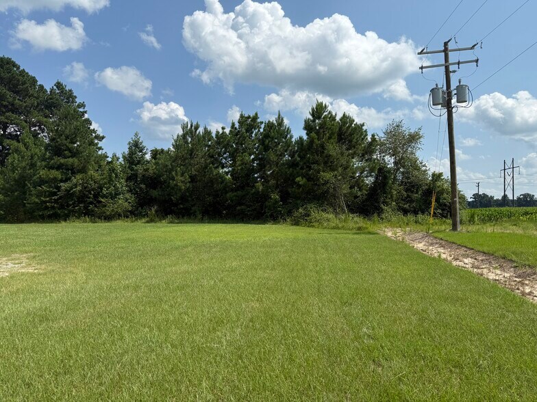 More Photos Of 1985 W Main St, Williamston Warehouse For Sale