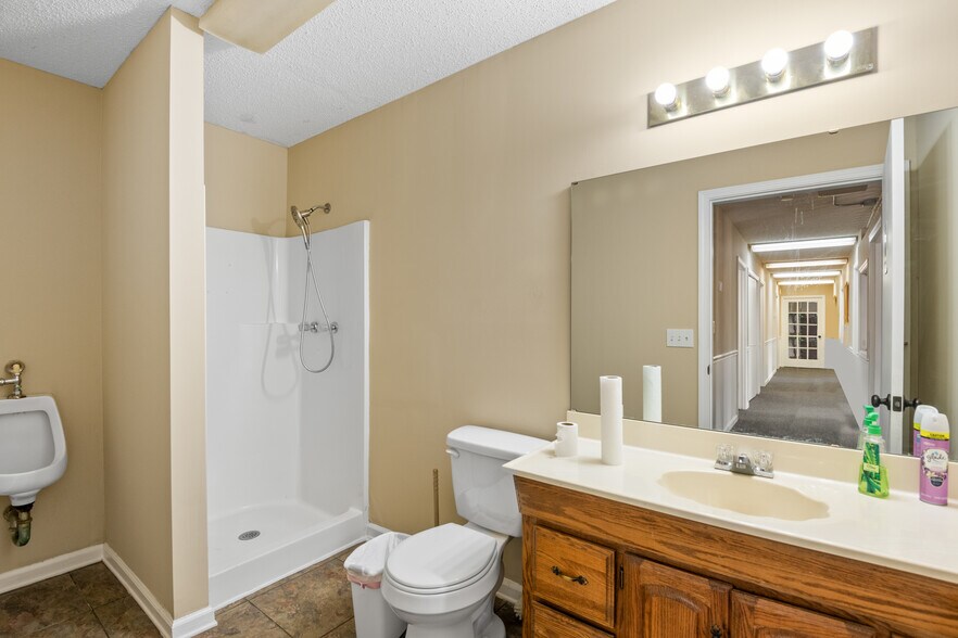 More Photos Of 123 Lawand Dr, Columbia Office Residential For Sale