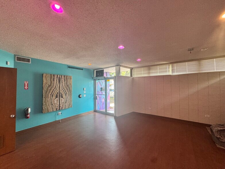 More Photos Of 1503 Oak St, Jacksonville Medical For Sale