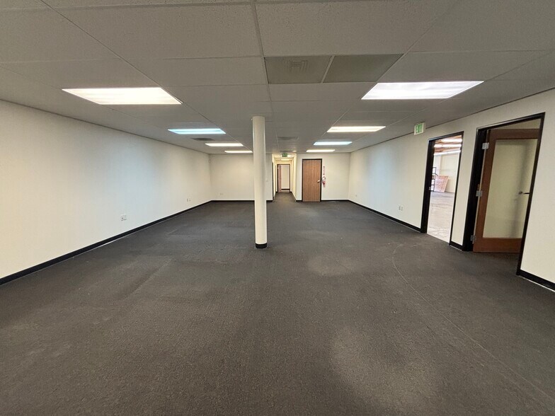 More Photos Of 15402-15432 Electronic Ln, Huntington Beach Flex For Sale