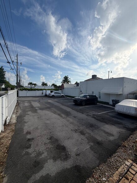 More Photos Of 6605 S Dixie Hwy, West Palm Beach Office For Sale