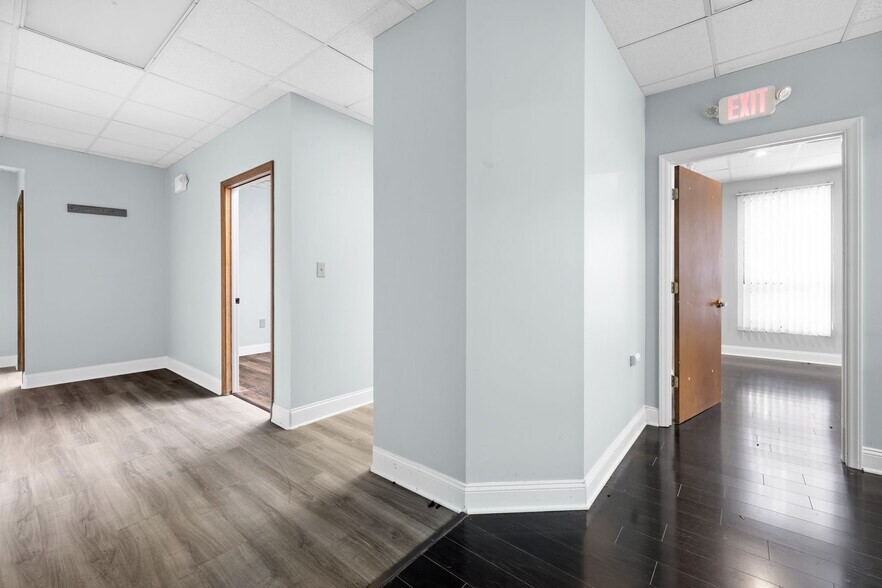 More Photos Of 1152 Executive Cir, Cary Medical For Lease