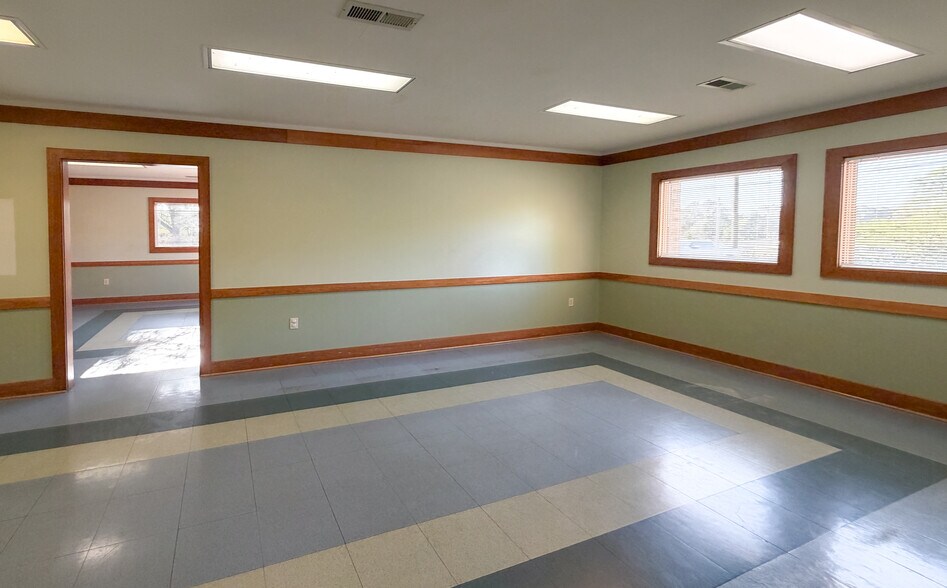 More Photos Of 3610 Moore Duncan Hwy, Moore Medical For Lease