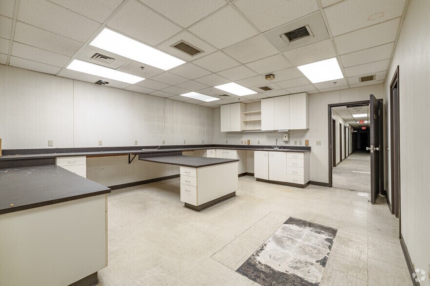 More Photos Of 4800 Texas Blvd, Texarkana Medical For Lease