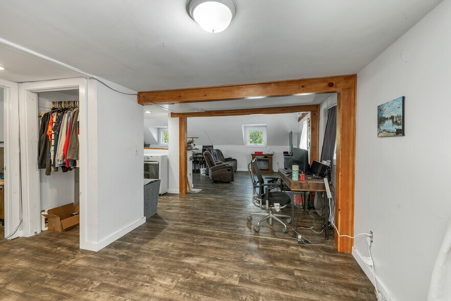 More Photos Of 40 Main St, Goffstown Restaurant For Sale