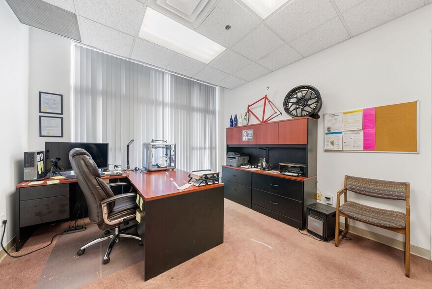 More Photos Of 150-160 Market St, Lynn Storefront Retail Office For Sale