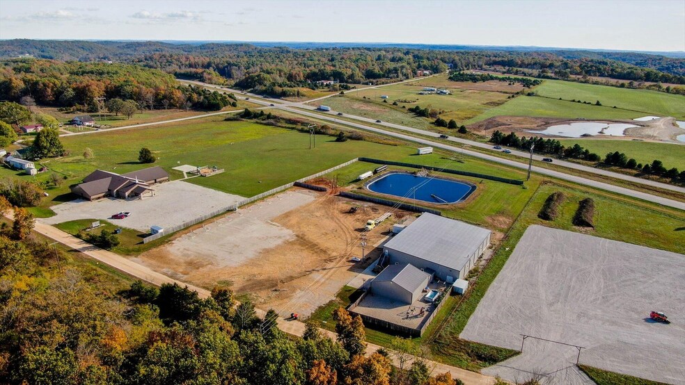 More Photos Of 558 Lucky Rd, Seymour Service For Sale