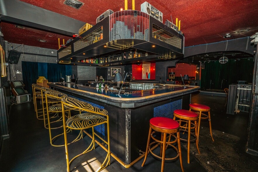 More Photos Of 701-709 NE 79th St, Miami Storefront Retail Office For Sale