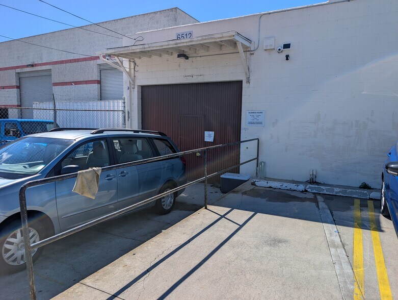 More Photos Of 6512 San Fernando Rd, Glendale Office For Sale