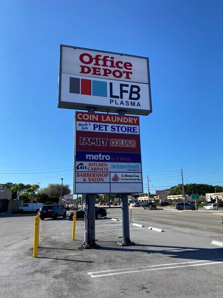 More Photos Of 4558-4624 Lake Worth Rd, Greenacres Restaurant For Lease