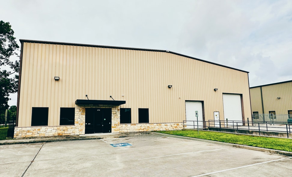 More Photos Of 6770 Bourgeois Rd, Houston Warehouse For Lease