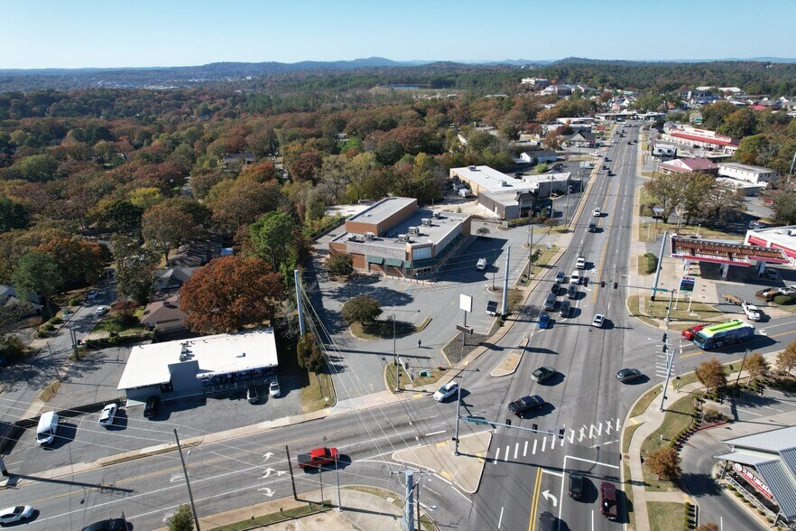 More Photos Of 7601 Cantrell Rd, Little Rock Freestanding For Lease