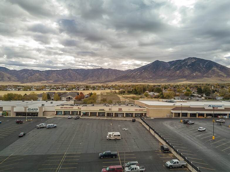 Primary Photo Of 756 N Main St, Tooele General Retail For Lease