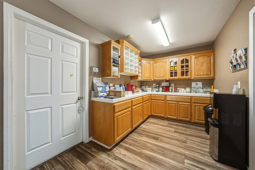 More Photos Of 1941 NV-160, Pahrump Office For Sale