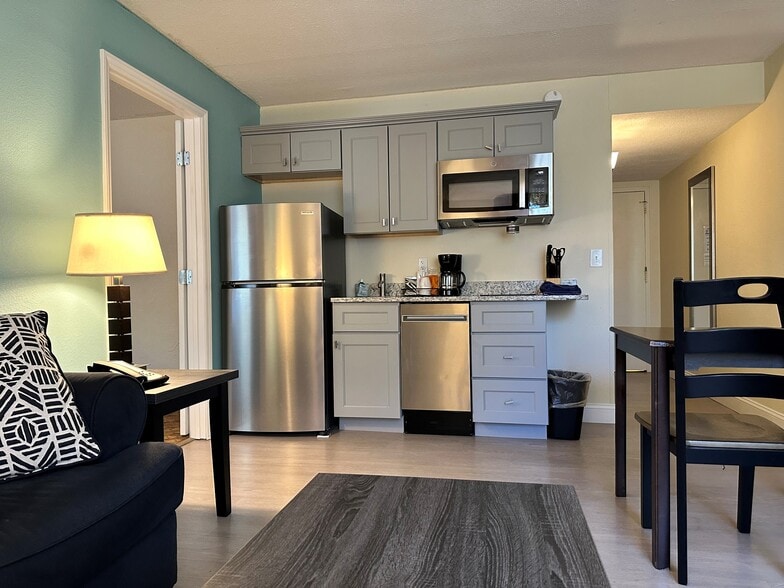 More Photos Of 6205 Ramada Dr, Clemmons Hotel For Sale