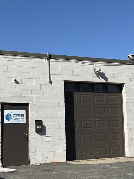 More Photos Of 1 Palisade Ave, Emerson Warehouse For Lease