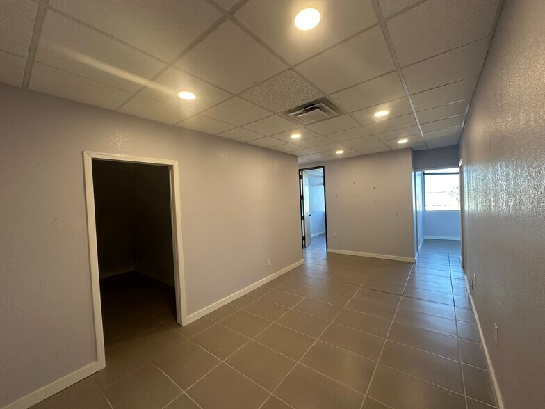 More Photos Of 1280 Hawkins Blvd, El Paso Office For Lease