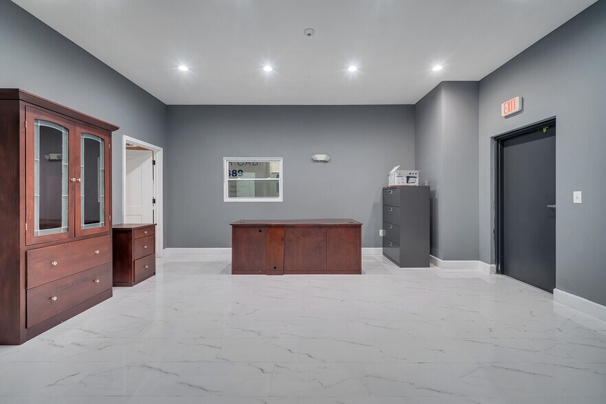 More Photos Of 560 Barry St, Orlando Land For Sale