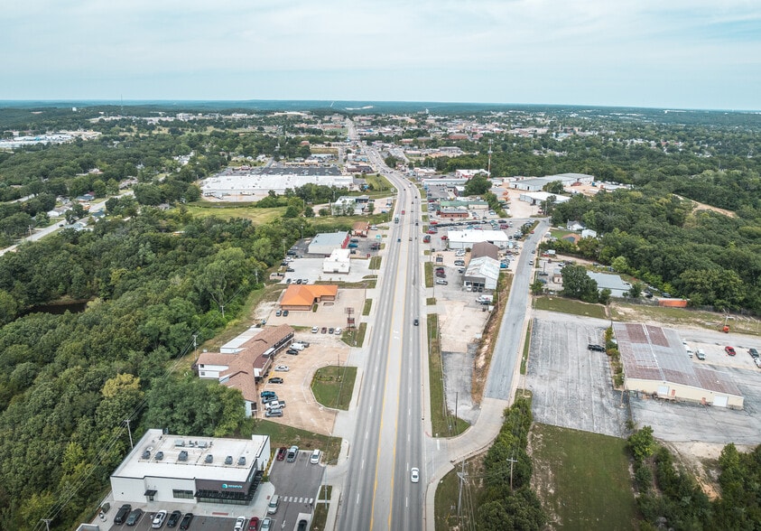 More Photos Of 812 S Bishop Ave, Rolla Hotel For Sale