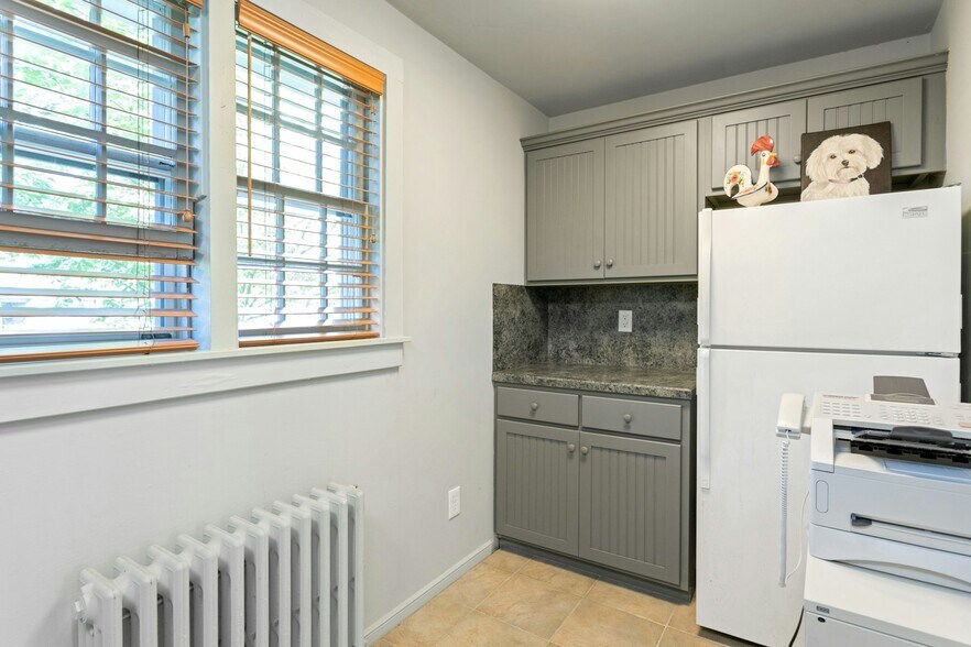 More Photos Of 1038-1056 Main St S, Woodbury Apartments For Sale