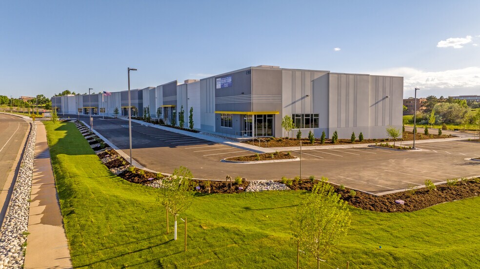 Primary Photo Of 6403 Uvalda St, Centennial Distribution For Lease