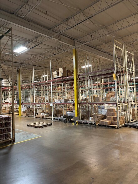 More Photos Of 4525 S Tripp Ave, Chicago Warehouse For Sale