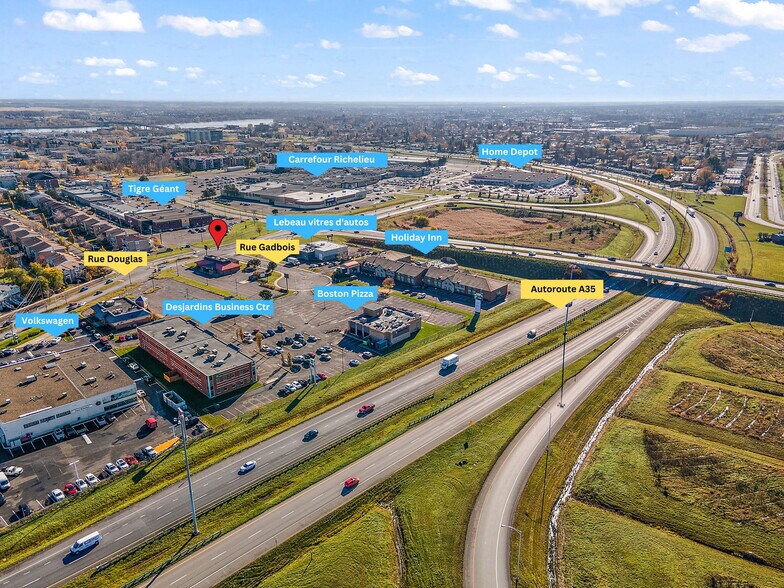 More Photos Of 920 Rue Douglas, St-Jean Freestanding For Sale