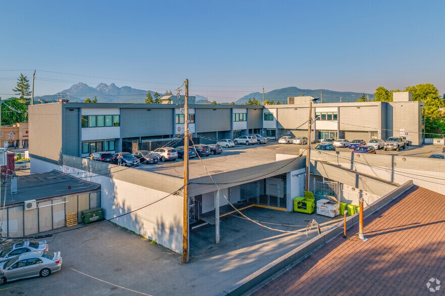 More Photos Of 22420 Dewdney Trunk Rd, Maple Ridge Office For Lease