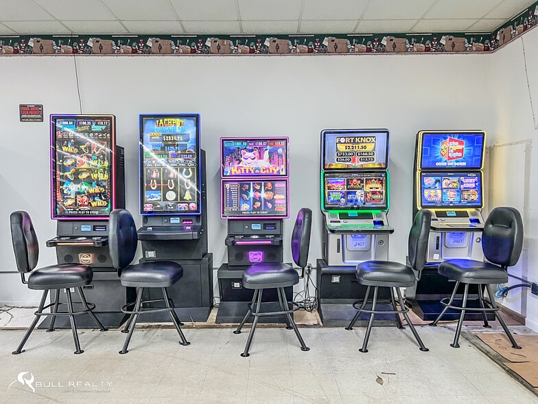 More Photos Of 104 Hancock St, Fort Gaines General Retail For Lease