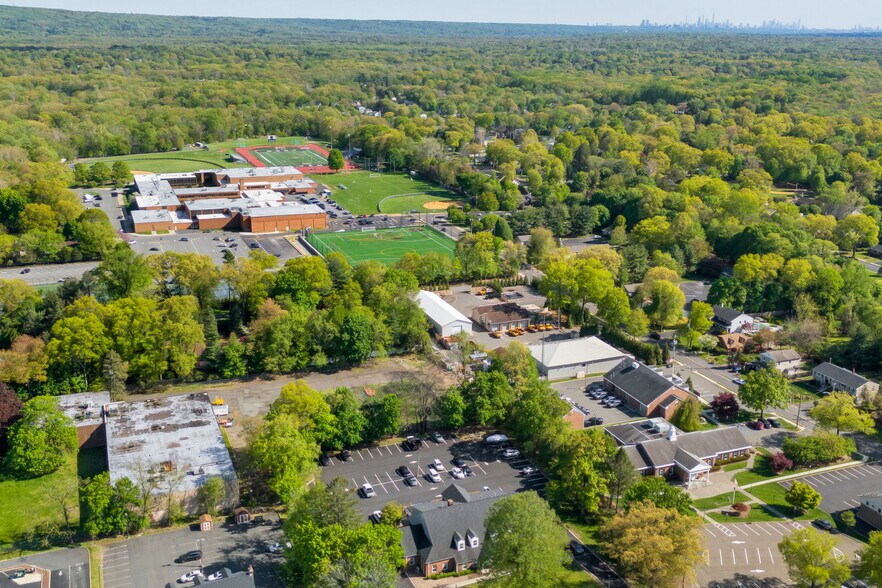 More Photos Of 215 Old Tappan Rd, Old Tappan Medical For Lease