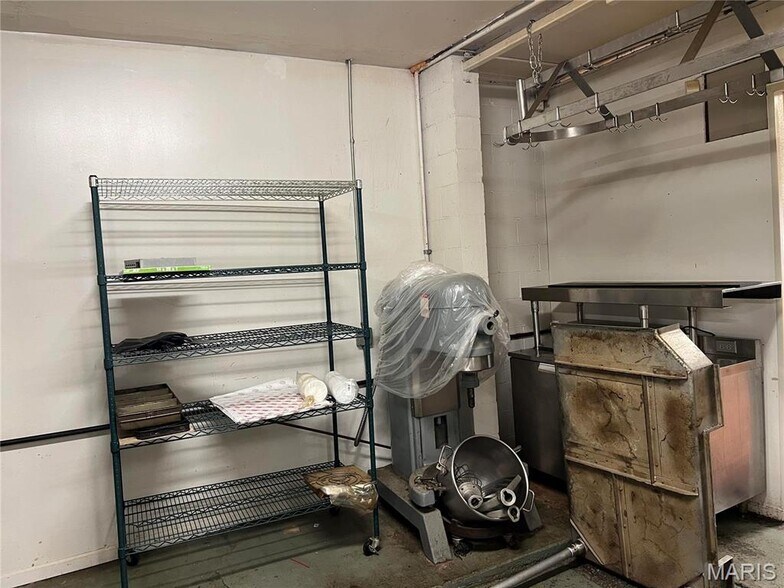 More Photos Of 2112 S Center St, Maryville Restaurant For Sale