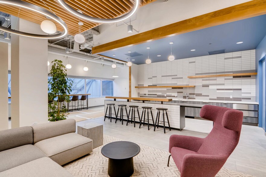 More Photos Of 1211 SW 5th Ave, Portland Office For Lease