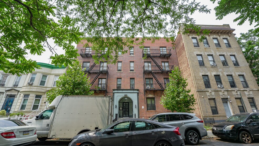 More Photos Of 330 E 22nd St, Brooklyn Apartments For Sale