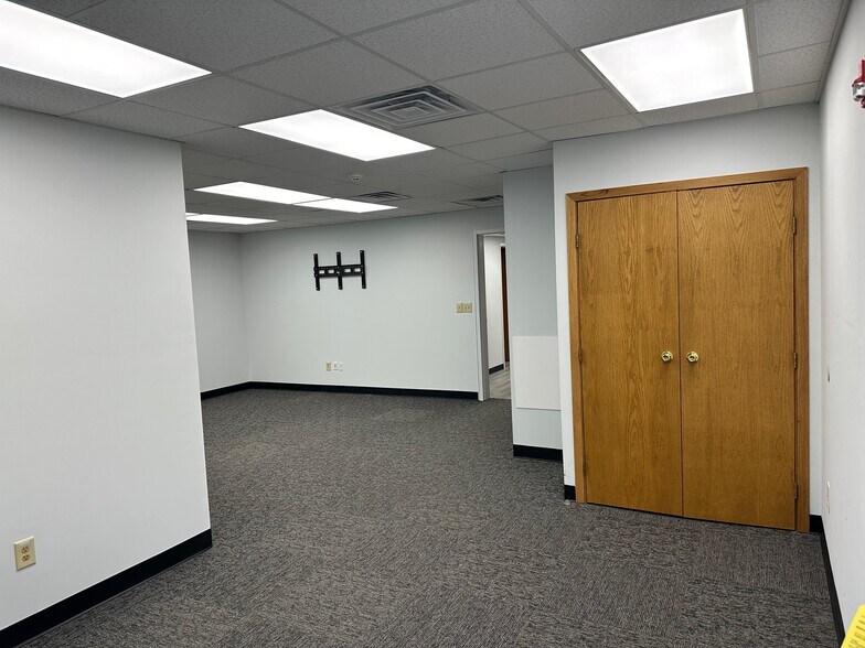 More Photos Of 1300 Research Park Dr, Beavercreek Office For Lease