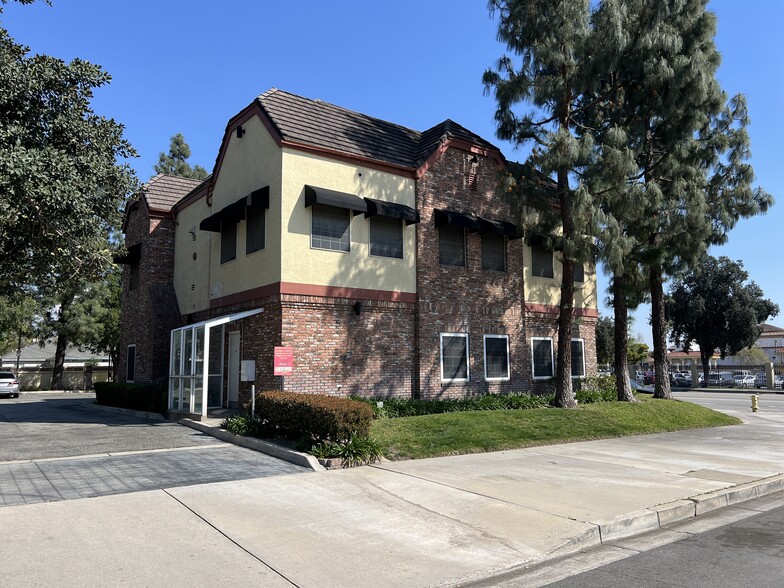 Primary Photo Of 16742 Orange Way, Fontana Medical For Sale