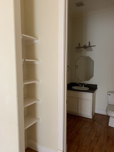 More Photos Of 12824 Willow Centre Dr, Houston Medical For Sale