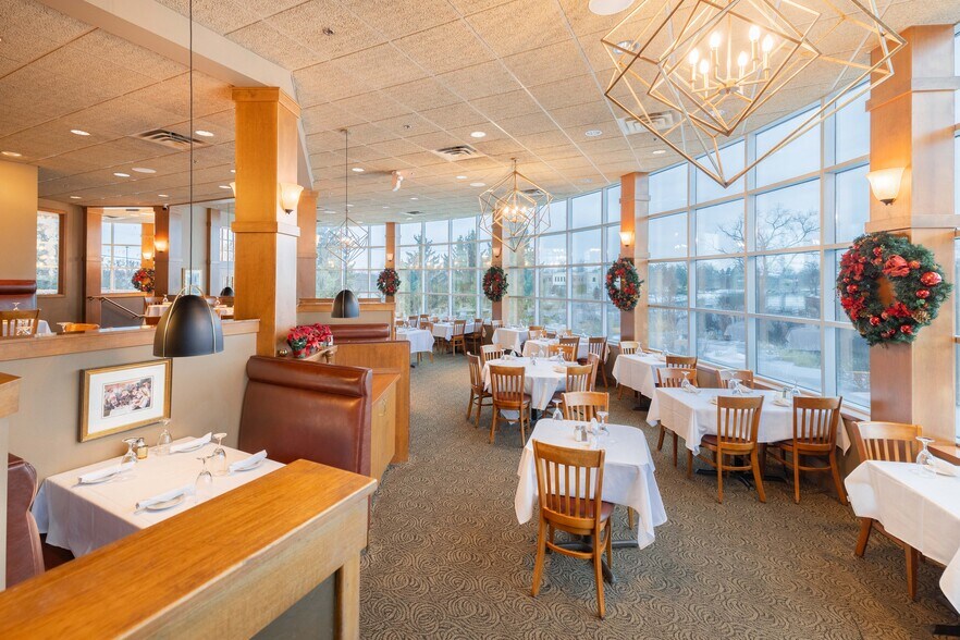 More Photos Of 8185 Holly Rd, Grand Blanc General Retail For Lease