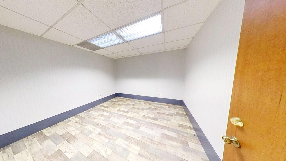 More Photos Of 3201 Atlanta Industrial Pky NW, Atlanta Light Distribution For Lease